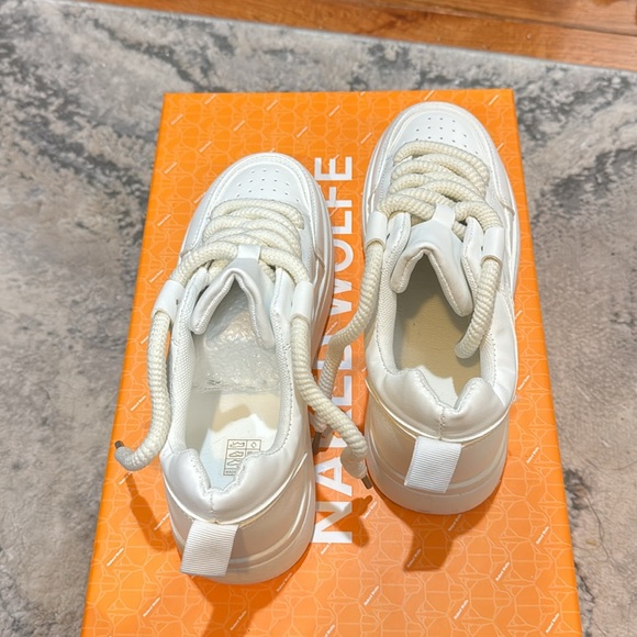 WHITE THICK LACE SNEAKERS - Picture 4 of 4